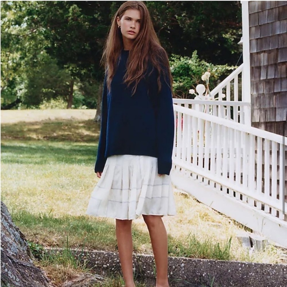 J. Crew NWT pleated scarf print skirt, cream
with navy trim, size 14 - Picture 3 of 13